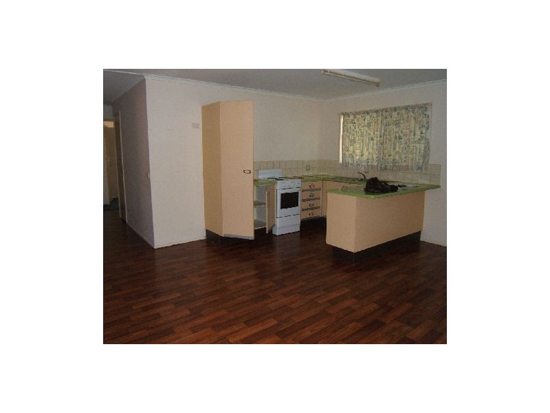 2/1 Saracen Street, Battery Hill QLD 4551