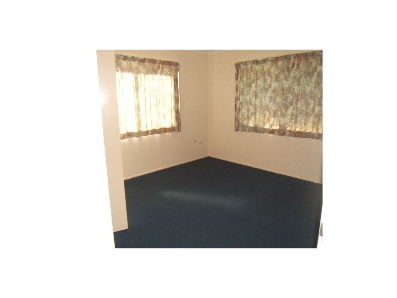 2/1 Saracen Street, Battery Hill QLD 4551