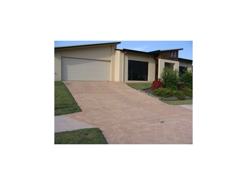 1 Glennie Close, Caloundra West QLD 4551