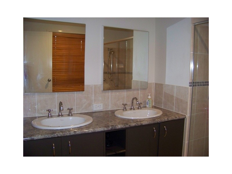 1 Glennie Close, Caloundra West QLD 4551
