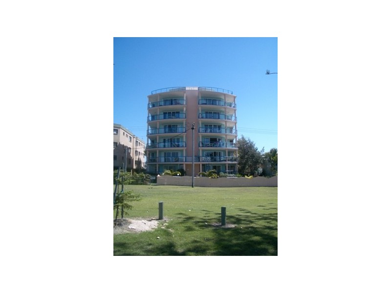 2/25-27 Landsborough Pde, Golden Beach QLD 4551