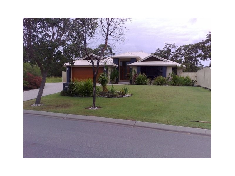 100 Mahogany Drive, Pelican Waters QLD 4551