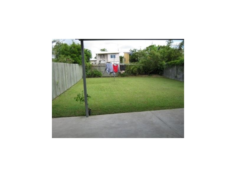 16 Nothling St, Caloundra QLD 4551