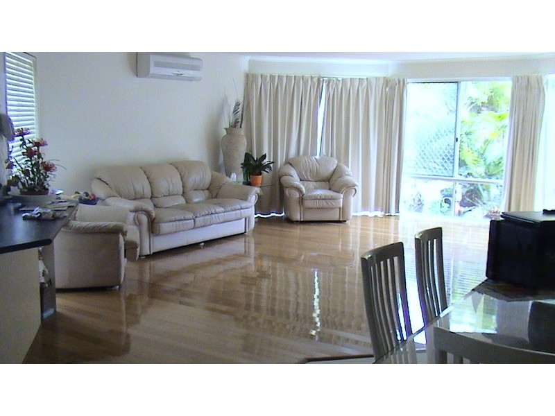 6 Heath Crt, Little Mountain QLD 4551