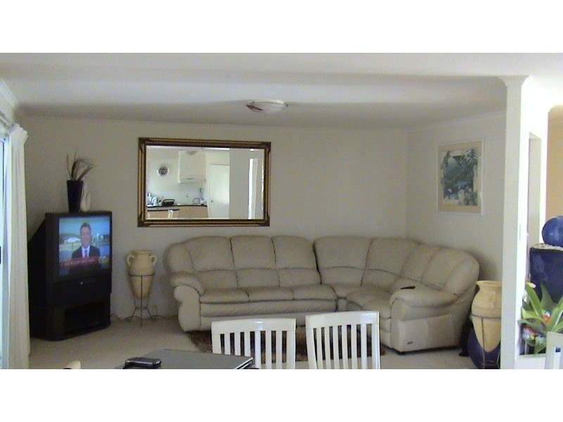 6 Heath Crt, Little Mountain QLD 4551