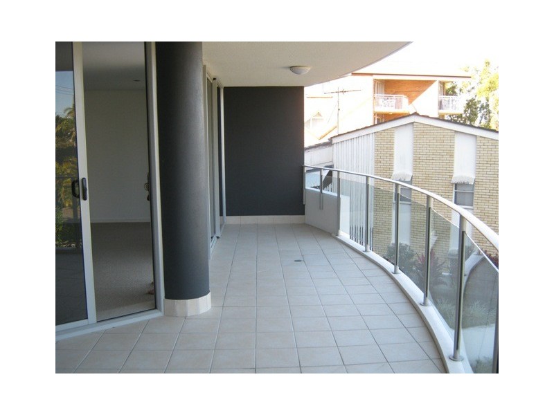 202-3 Arthur St, Kings Beach QLD 4551