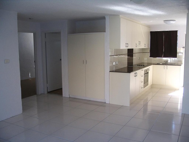 1/3 Sykes Ave “Spanish Villas” Kings Beach, Caloundra QLD 4551