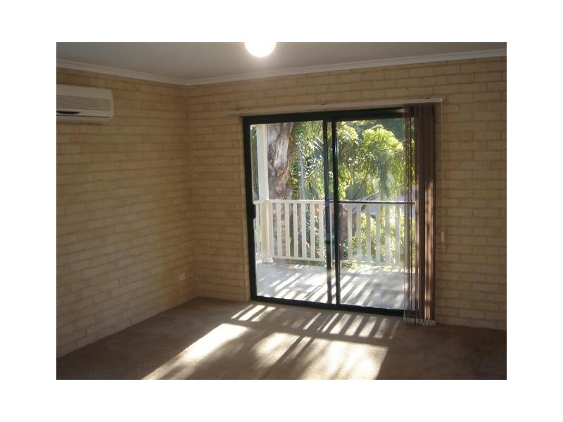 2/7 Rosewood Drive, Caloundra West QLD 4551