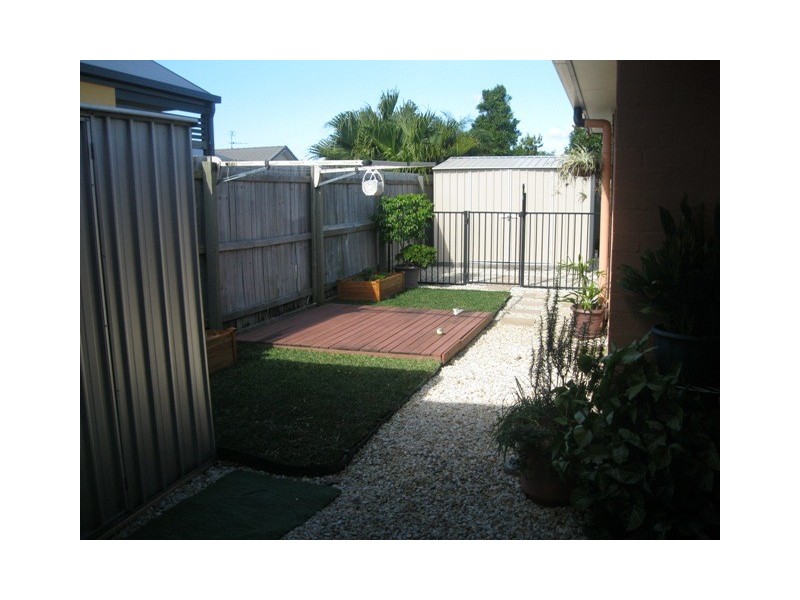 2 Norman Court, Caloundra West QLD 4551