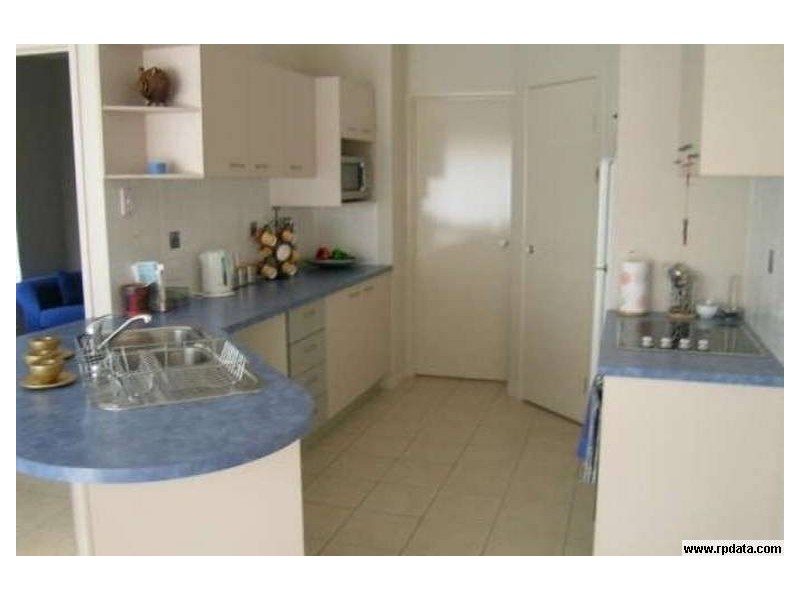 2 Norman Court, Caloundra West QLD 4551