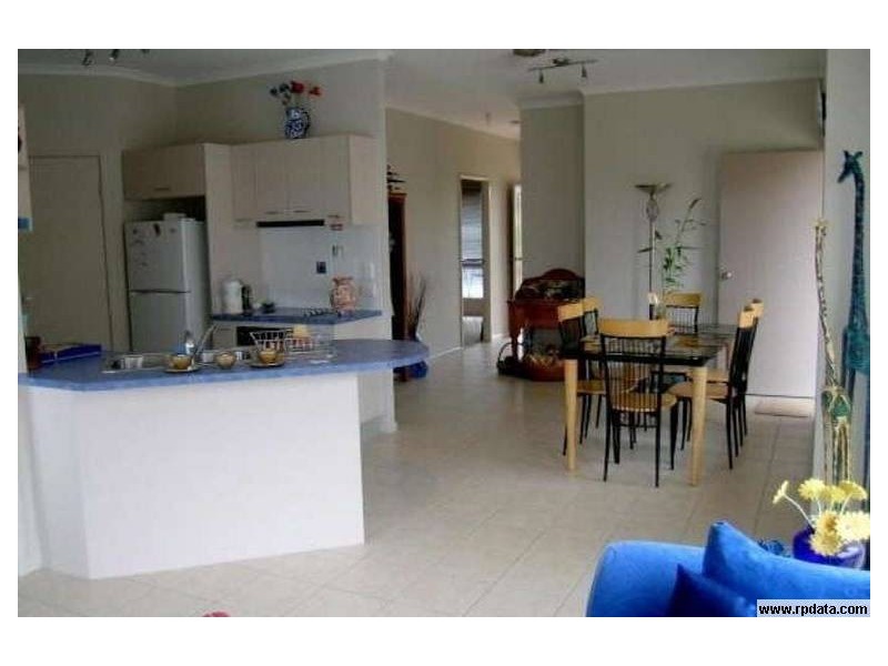 2 Norman Court, Caloundra West QLD 4551