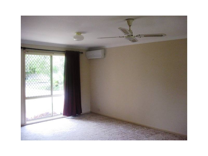 6 Heathglen Court, Little Mountain QLD 4551