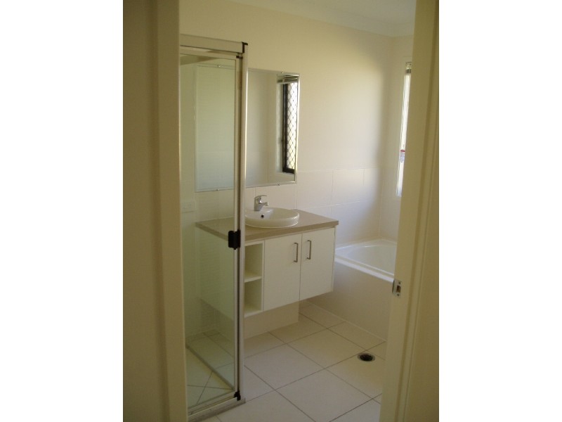 8 Howitt Street, Caloundra West QLD 4551