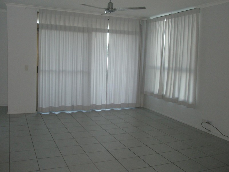 1/26  Upper Gay Tce, Kings Beach QLD 4551