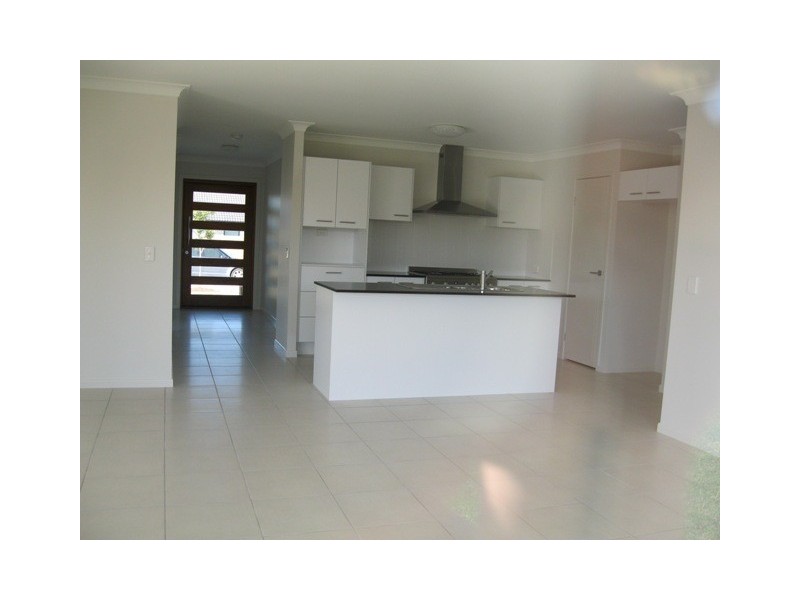 52 Feathertop Crt, Caloundra West QLD 4551