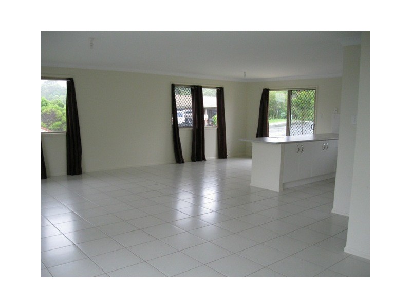 27 St Helena St, Little Mountain QLD 4551