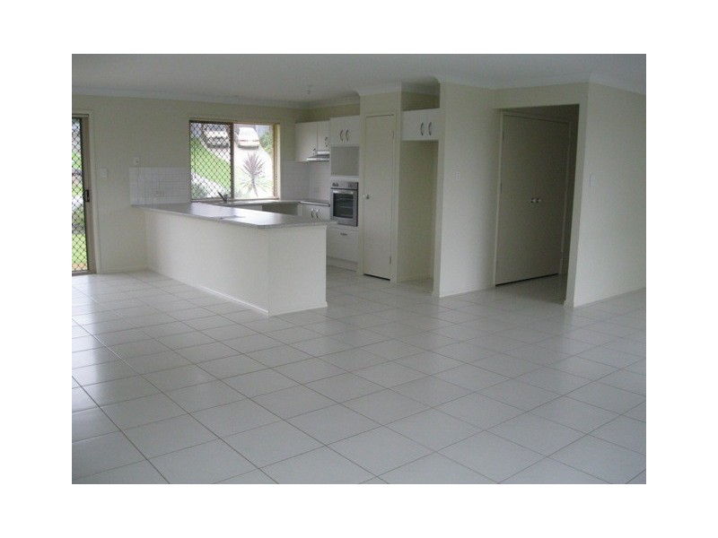 27 St Helena St, Little Mountain QLD 4551