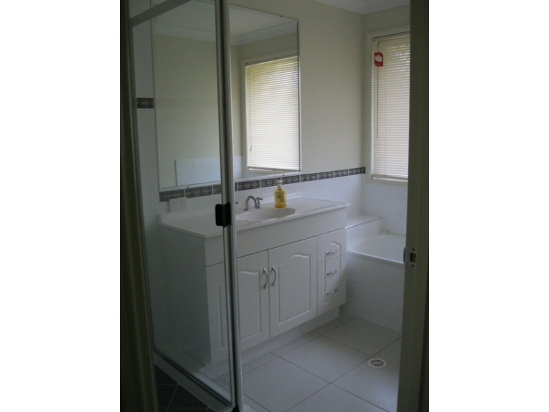 27 St Helena St, Little Mountain QLD 4551