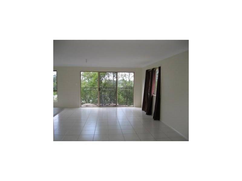 27 St Helena St, Little Mountain QLD 4551