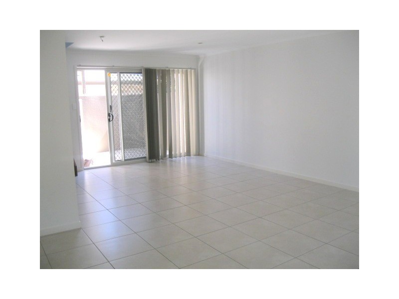 3/83 Beerwah Parade, Beerwah QLD 4519