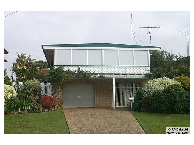 34 Henzell Street, Dicky Beach QLD 4551