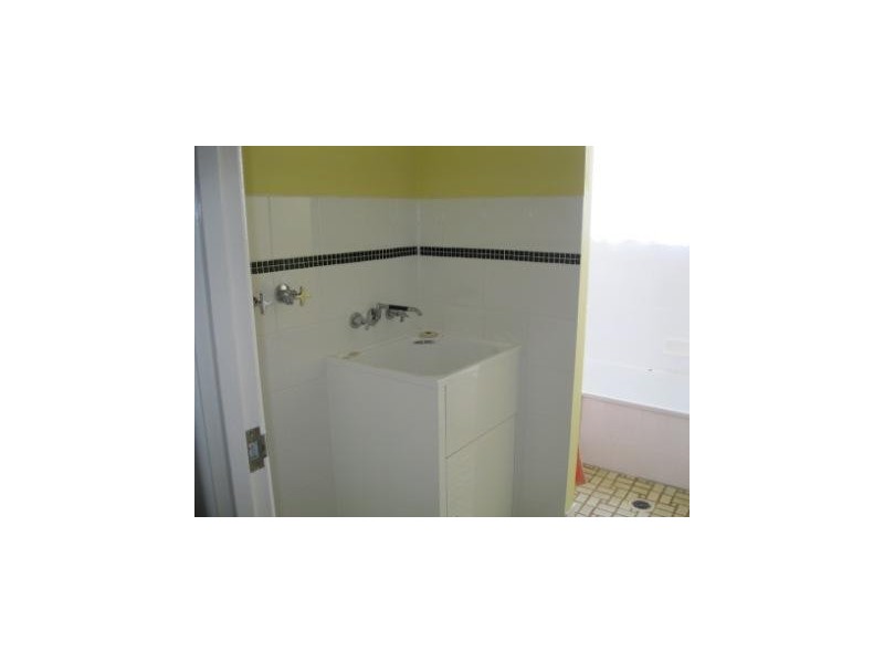 1/10 Coonowrin St, Battery Hill QLD 4551