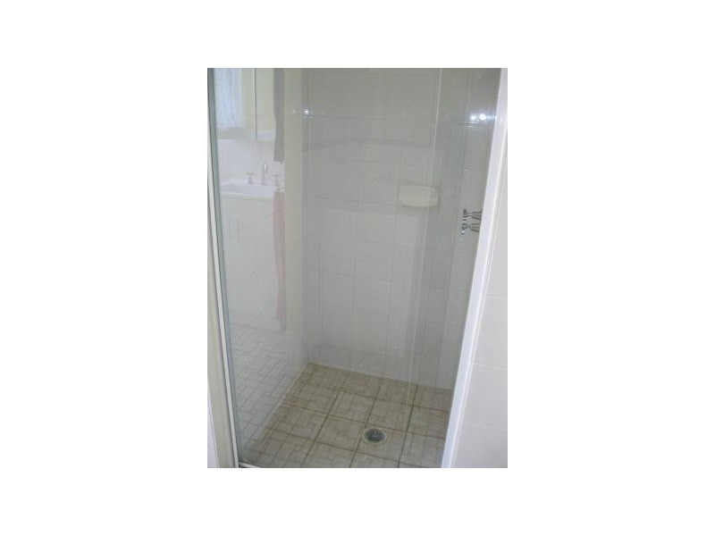 1/10 Coonowrin St, Battery Hill QLD 4551