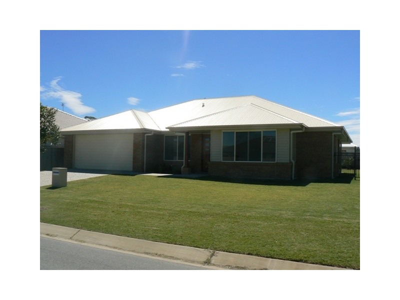 52 Feathertop Circuit, Caloundra West QLD 4551