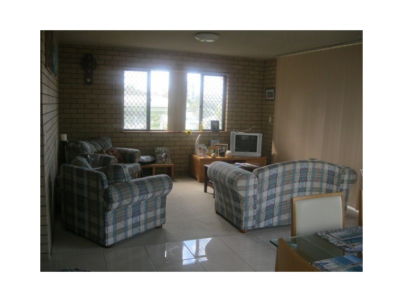 2/7  Upper Gay Trc, Kings Beach QLD 4551