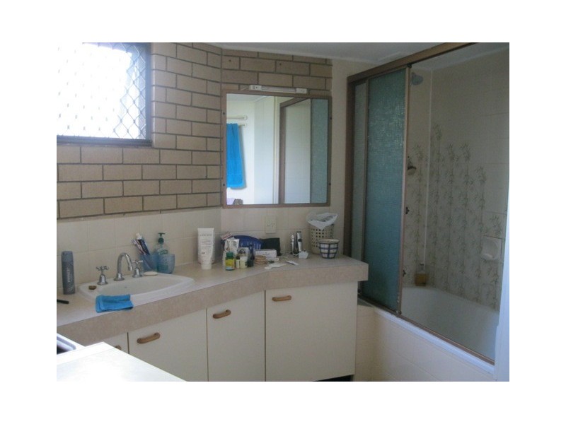 2/7  Upper Gay Trc, Kings Beach QLD 4551