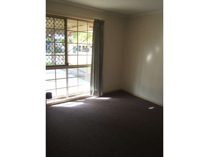 10  Laurel Street, Beerwah QLD 4519