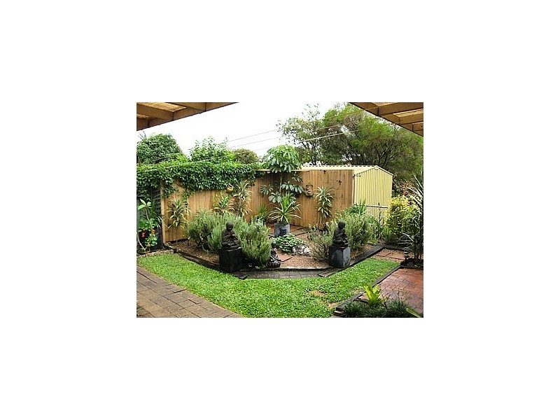 2/10 Mirnoo St, Currimundi QLD 4551