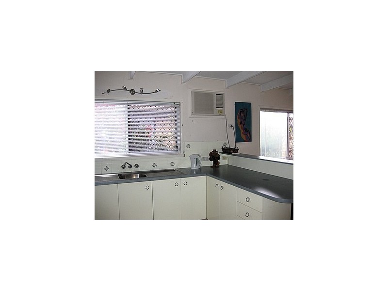 2/10 Mirnoo St, Currimundi QLD 4551