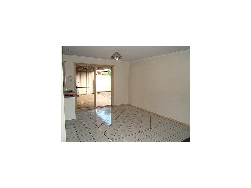 10 Laurel St, Beerwah QLD 4519