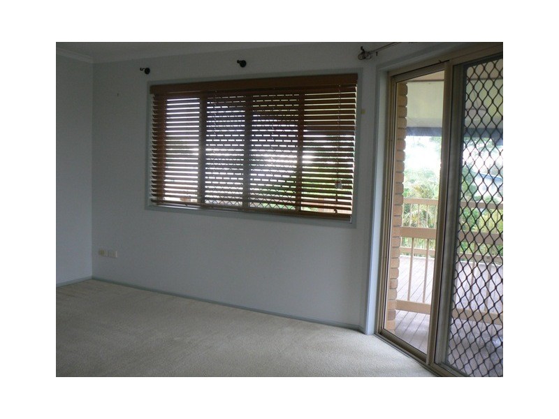 2/17 Taylor Ave, Golden Beach QLD 4551