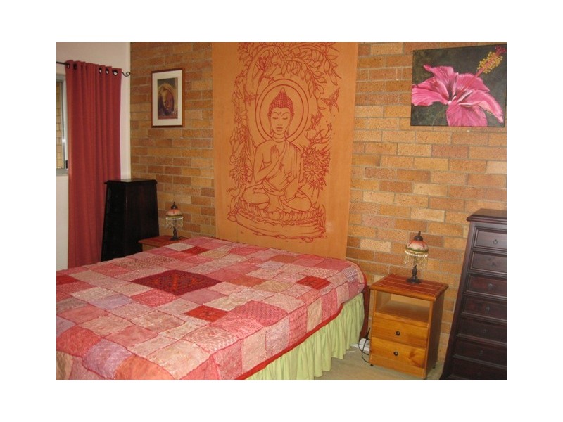 Unit 2/10  Mirnoo, Currimundi QLD 4551
