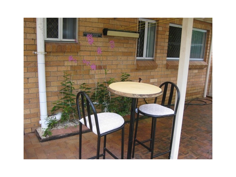 Unit 2/10  Mirnoo, Currimundi QLD 4551