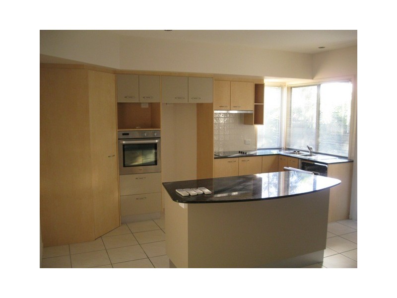 7 Tahiti Street, Kawana Island QLD 4575