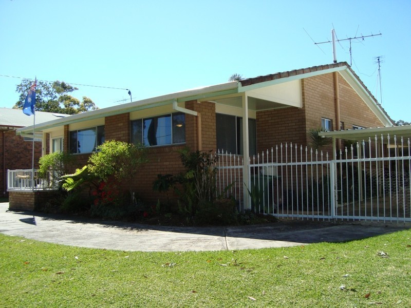 7 Carlton Avenue, Moffat Beach QLD 4551