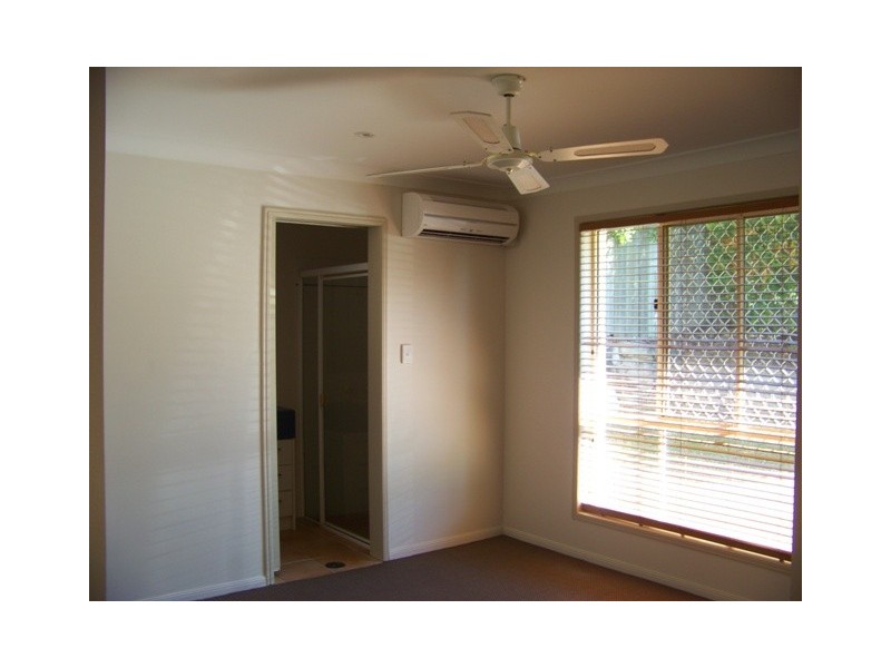 19 Berkley Place, Little Mountain QLD 4551