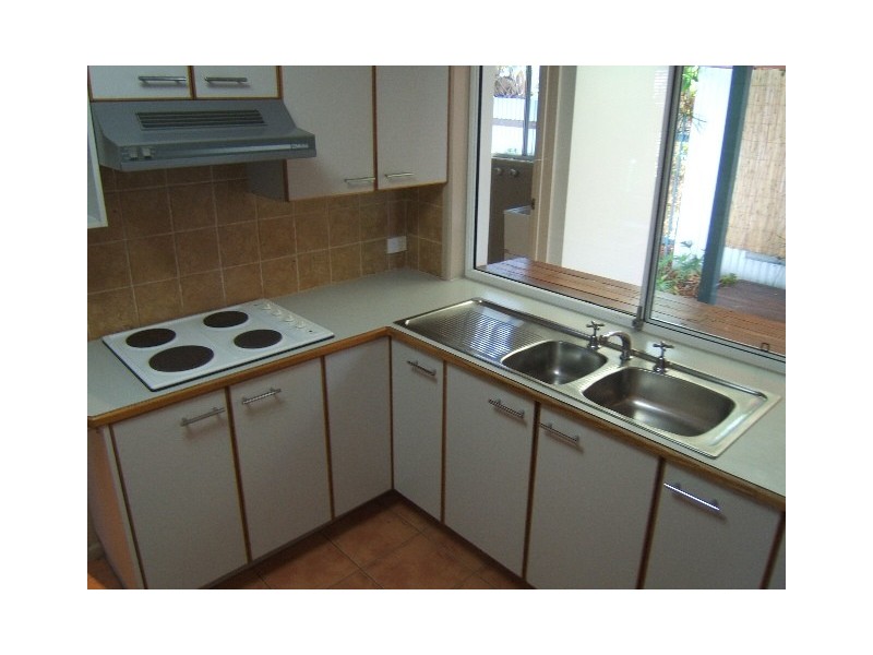 9 Balemo St, Battery Hill QLD 4551