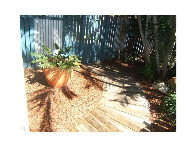 9 Balemo St, Battery Hill QLD 4551