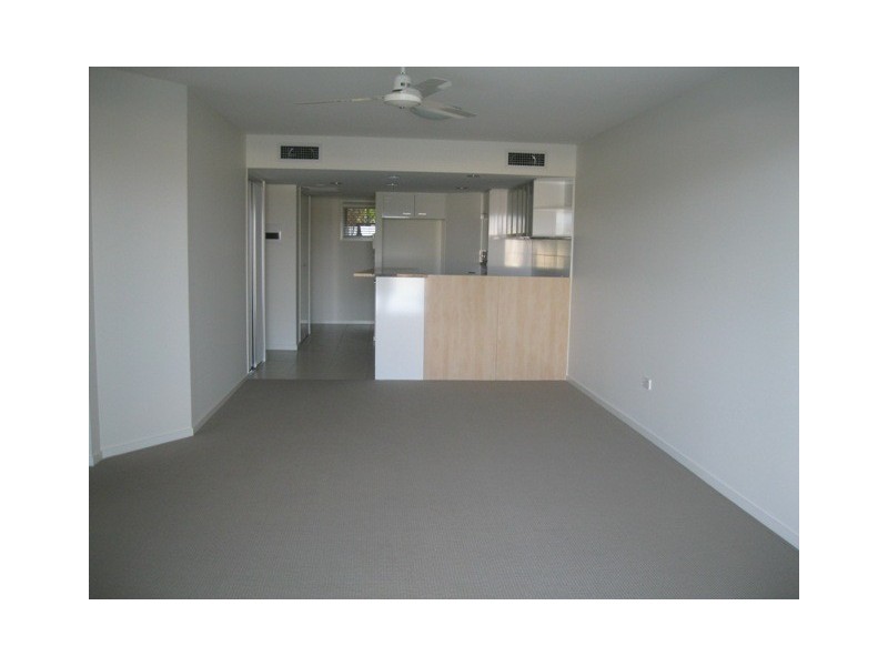 57 Grand Parade, Kawana Island QLD 4575