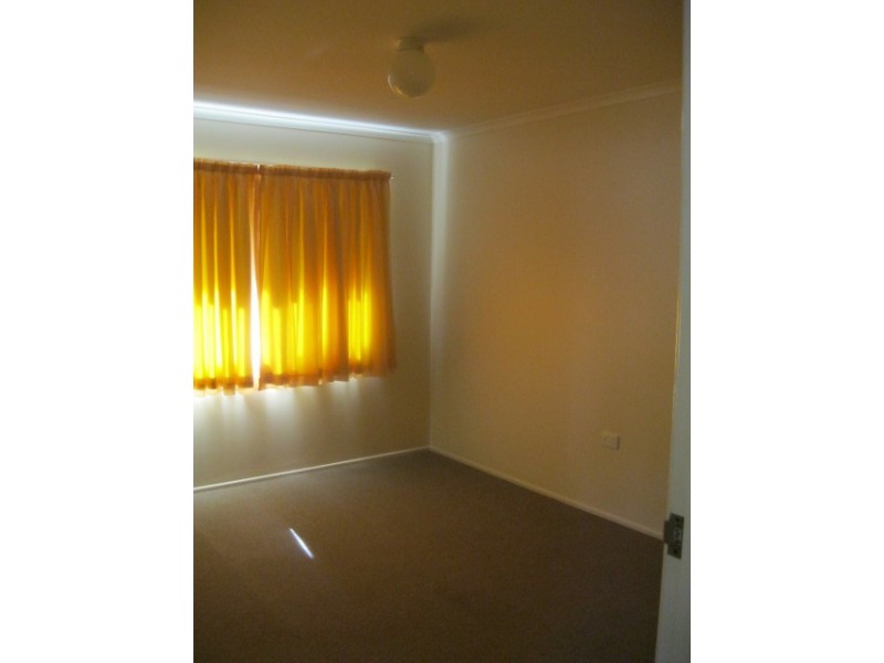 27 Browning Boulevade, Battery Hill QLD 4551