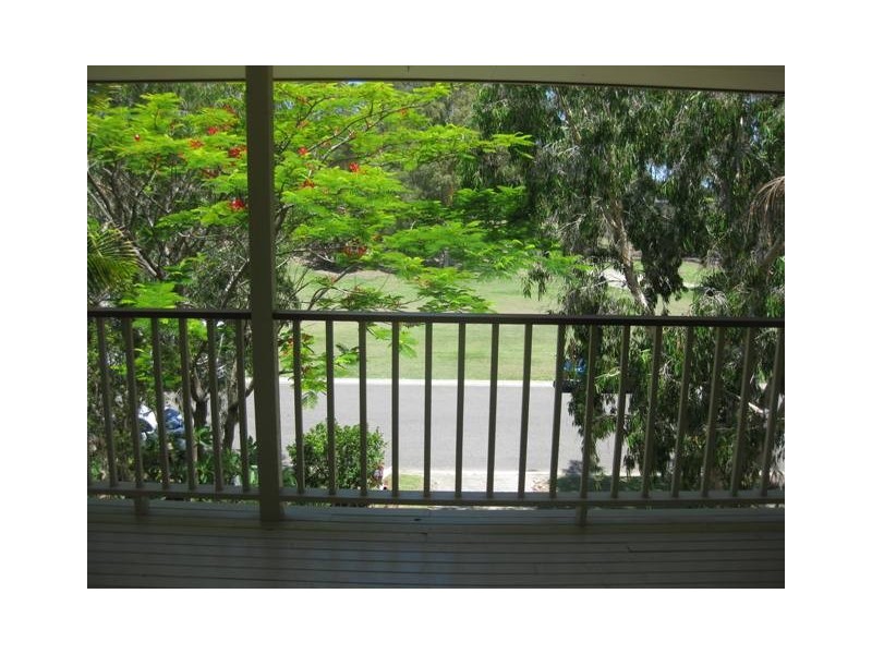 8 Moreton Bay Drive, Caloundra West QLD 4551