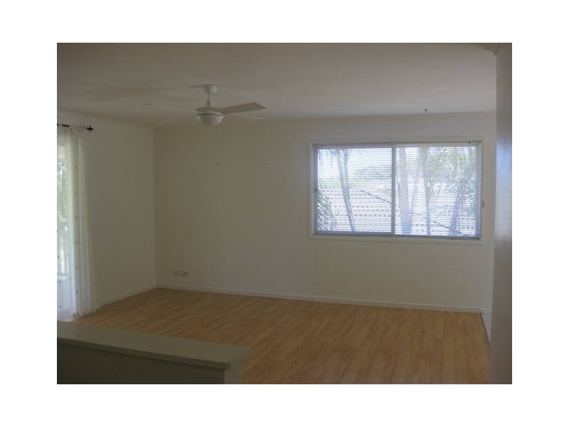 8 Moreton Bay Drive, Caloundra West QLD 4551