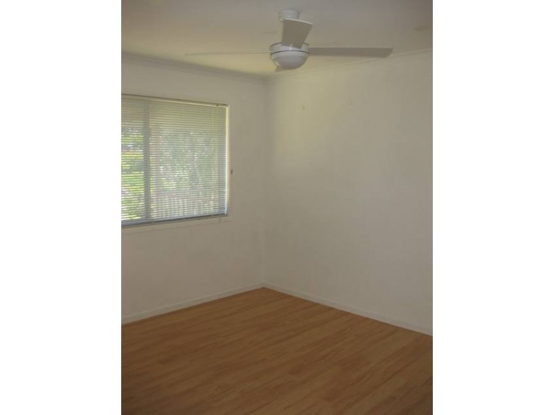 8 Moreton Bay Drive, Caloundra West QLD 4551