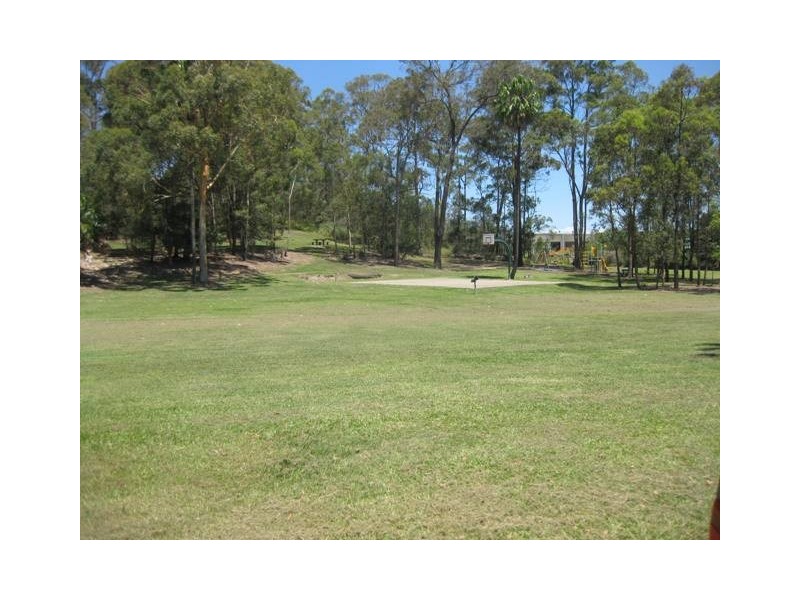 8 Moreton Bay Drive, Caloundra West QLD 4551