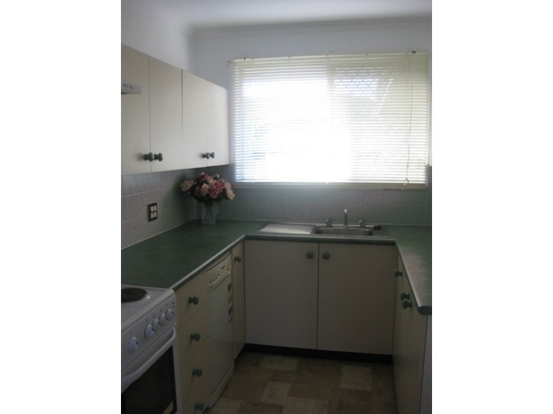 1/96 Beerburrum Street, Battery Hill QLD 4551