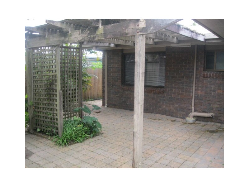 8 Anzac Street, Battery Hill QLD 4551